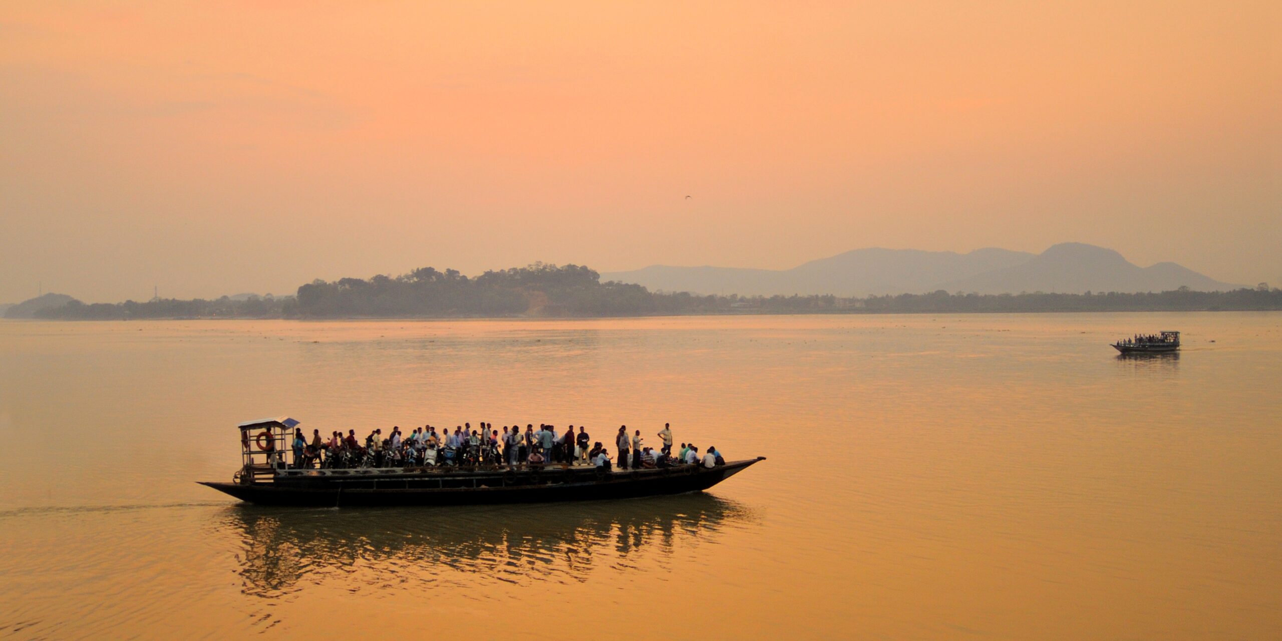 1N Bhalukpong, 1N Dirang, 2N Tawang, 1N Bomdila & 1N Guwahati